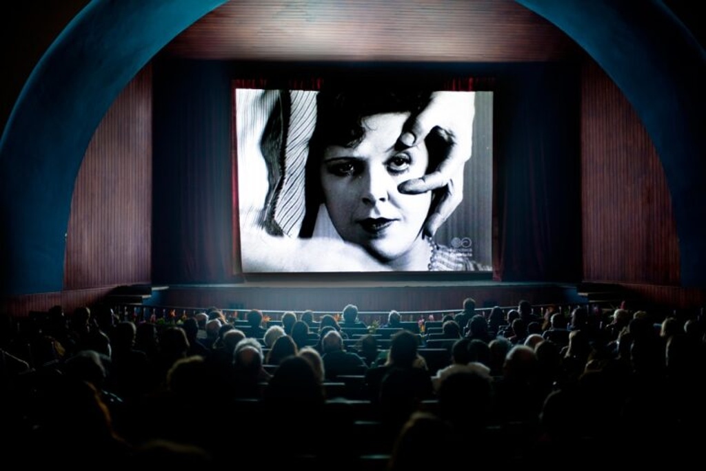 Imagen Presenta IVEC conferencia “El pensamiento filosófico en el cine”