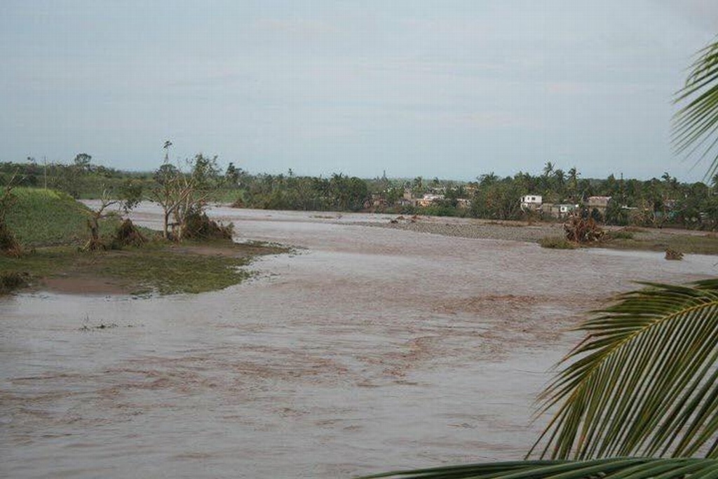 Imagen Huracán Karl en 2010 dejó 22 muertos y pérdidas de 300 mil 900 mdp en afectaciones: Meteorólogo