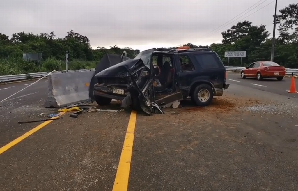 Imagen Mujer muere tras accidente automovílistico en Acayucan, Veracruz; hay dos lesionados