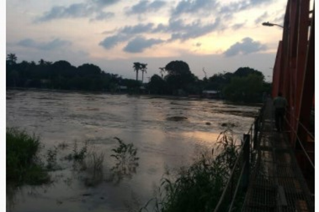 Imagen Recomiendan estar pendientes de los ríos San Juan y Tesechoacán en estos municipios 