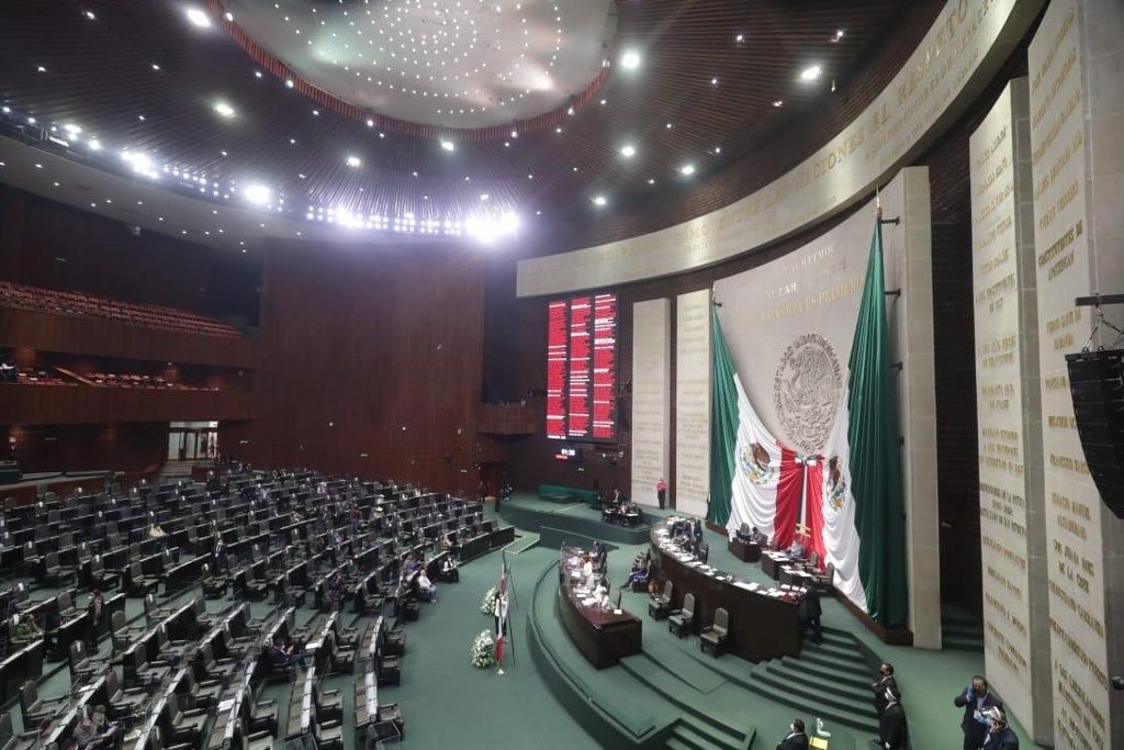 Imagen Avanza en Cámara de Diputados reforma para ceder a Marina control de puertos