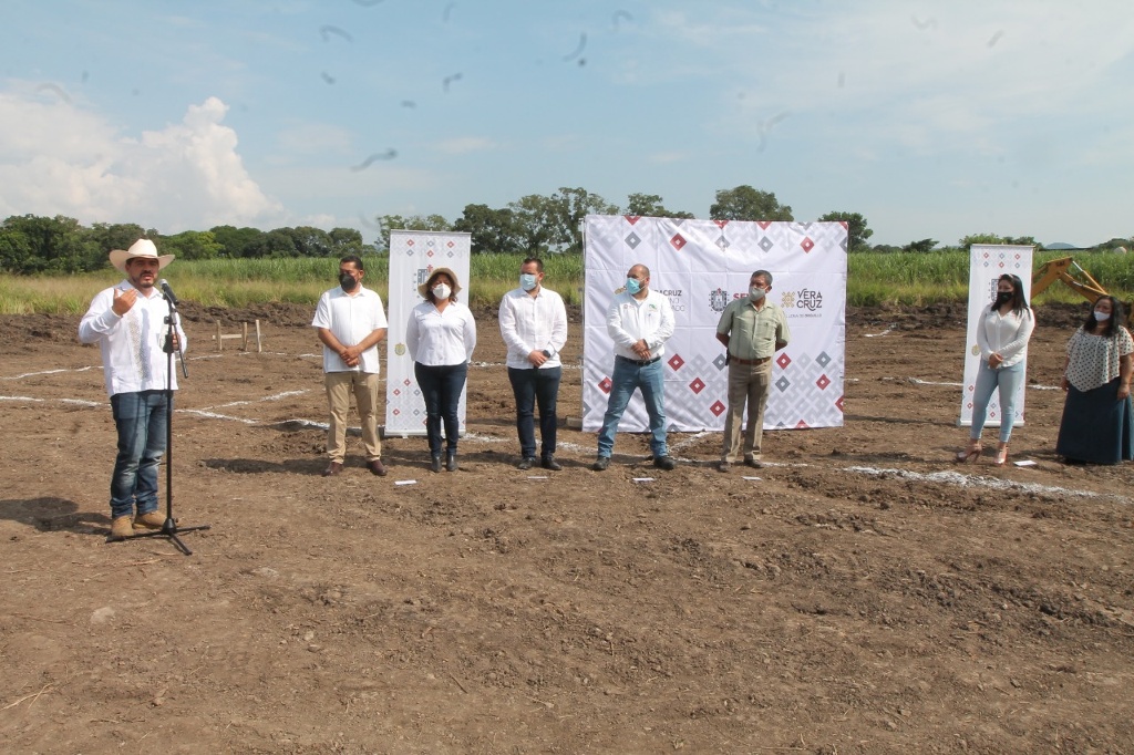 Imagen Inicia construcción de plantel CECYTEV en Yanga, Veracruz