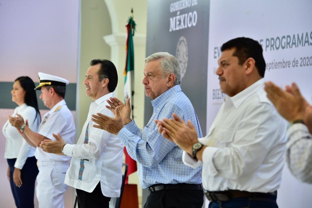 Imagen Que se preparen opositores porque no vamos a dar tregua: AMLO desde Veracruz