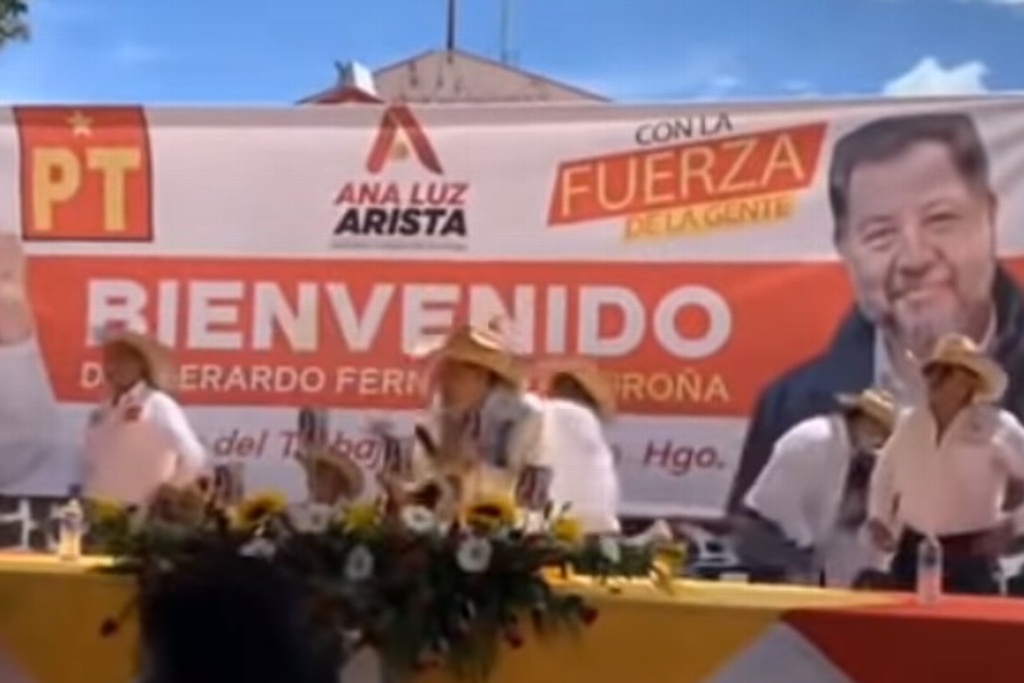 Imagen Lanzan huevos a Fernández Noroña durante mitin en Hidalgo (+Video)