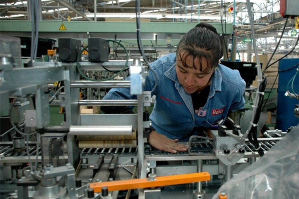 Imagen Por automatización, en riesgo uno de cada dos empleos en México: Banco Mundial