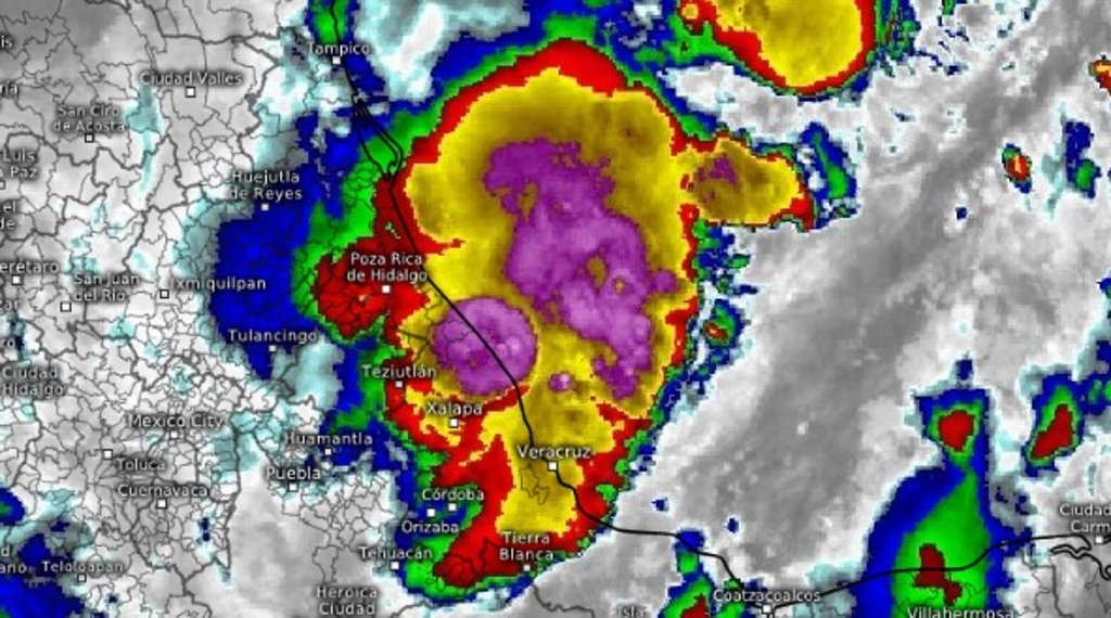Imagen Frente Frío 4 está cruzando zona conurbada Veracruz-Boca del Río; desarrolla nubes de tormenta: PC