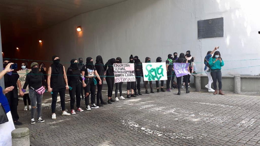 Imagen Colectivas y activistas del país acusan criminalización en contra de feministas en Xalapa 