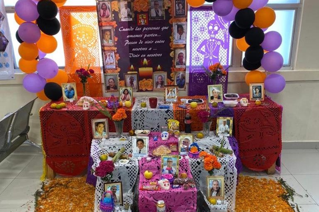 Imagen Dedican altar a personal médico fallecido por COVID-19 en Veracruz