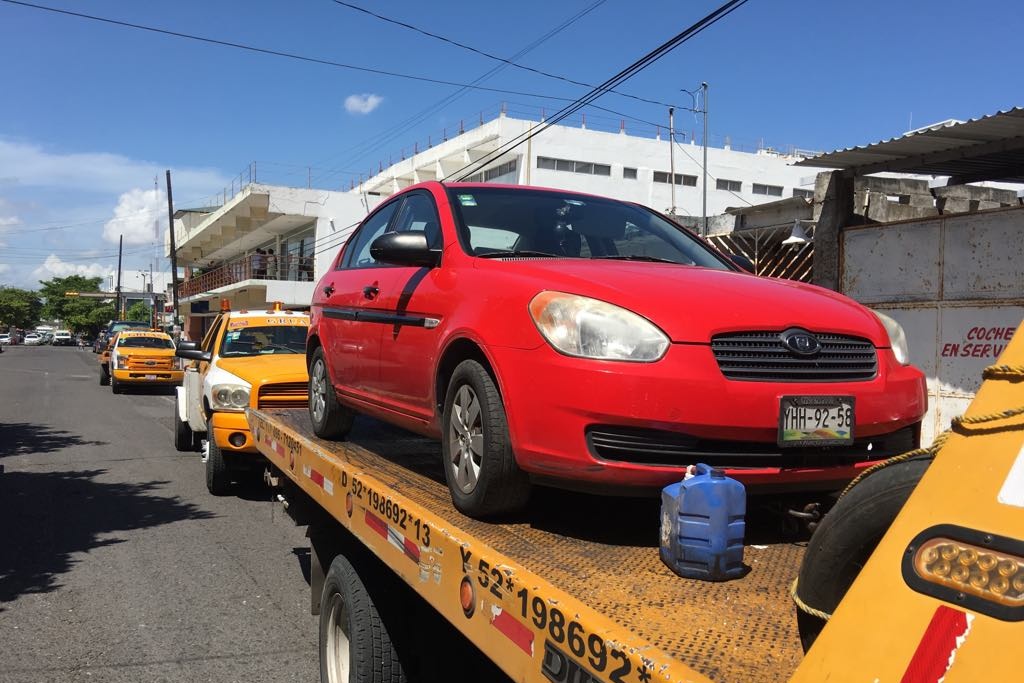 Imagen Buscan regular servicio de arrastre de vehículos en Veracruz