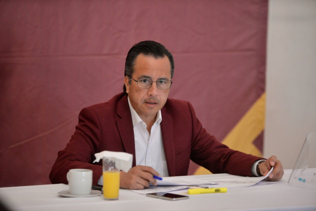 Imagen Gobernador de Veracruz encabeza mesa de seguridad en Coatepec