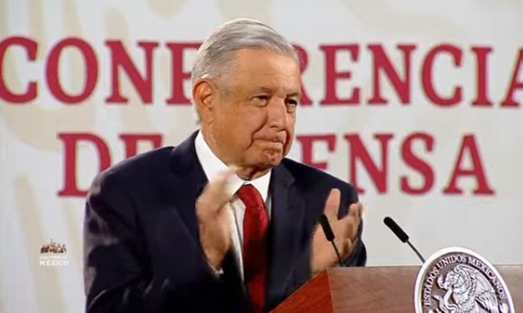 Imagen Fallecimiento de Armando Manzanero conmueve a AMLO y cancela mañanera 
