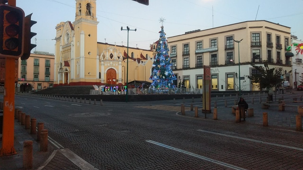 Imagen Así luce la ciudad de Xalapa a un día de que termine el año (+fotos)