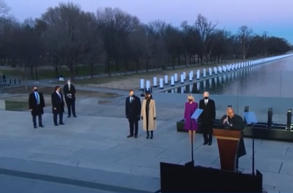 Imagen Joe Biden y Kamala Harris rinden homenaje a víctimas del COVID-19 en EU