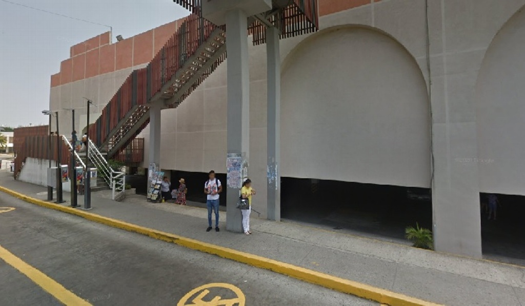 Imagen Asaltan a mujer frente a plaza comercial en Boca del Río 