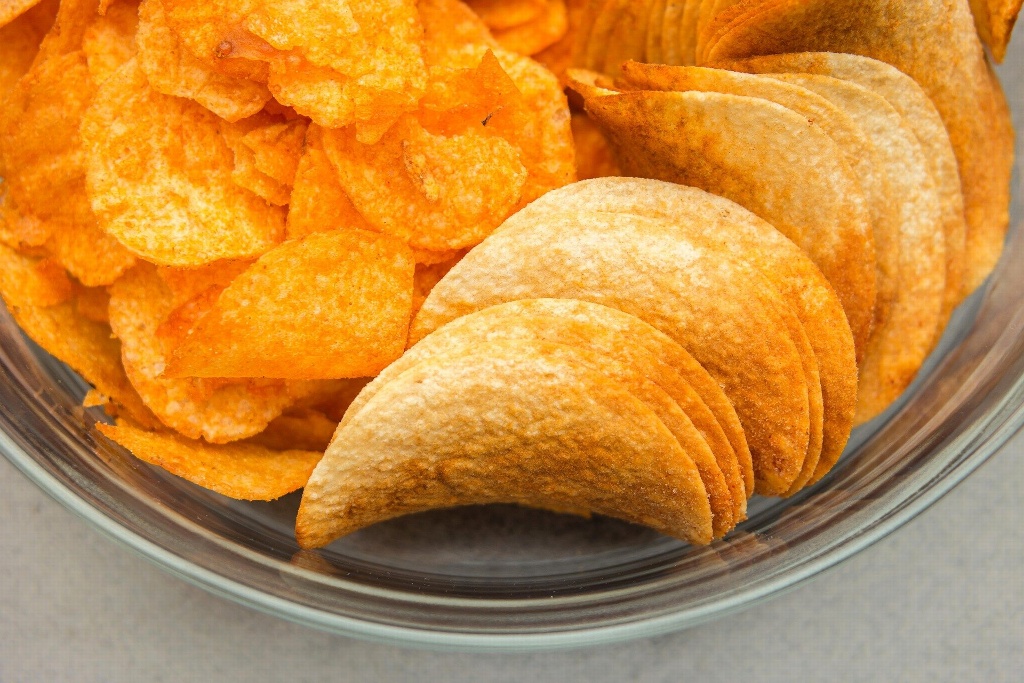 Imagen Profeco revela marcas de papas fritas con más cantidad de grasa saturada y sodio