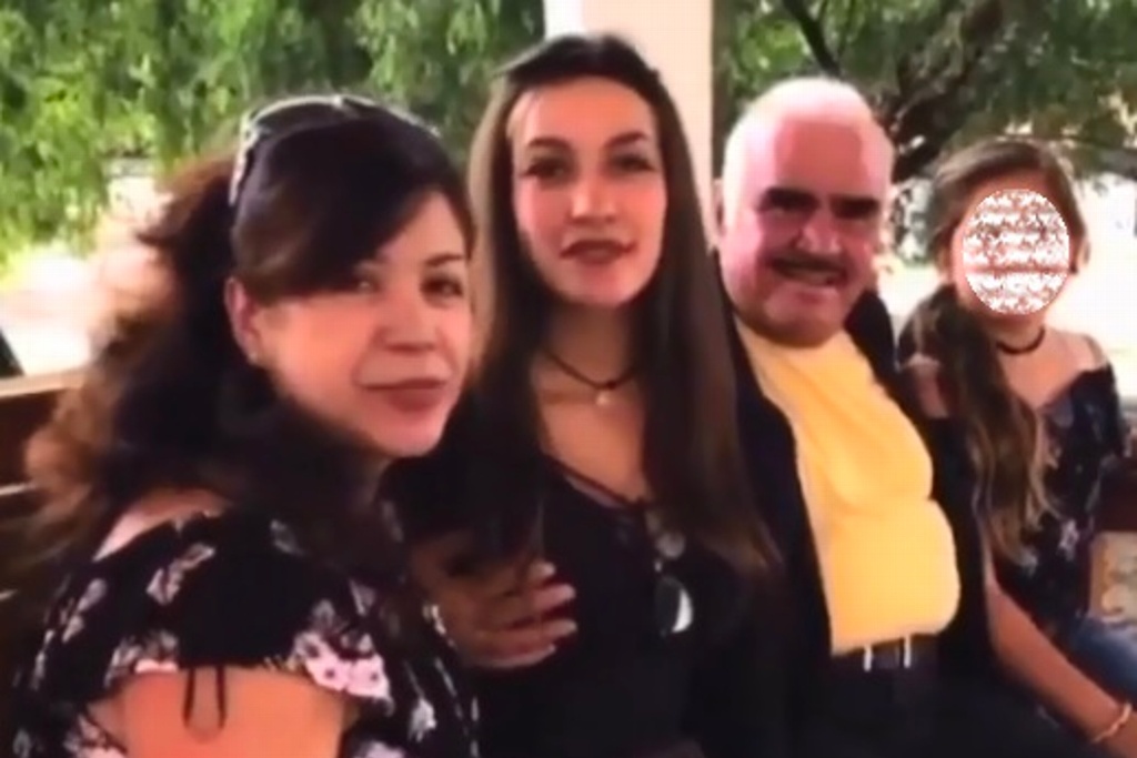 Imagen Me sentí violentada: joven acosada por Vicente Fernández en video viral de TikTok