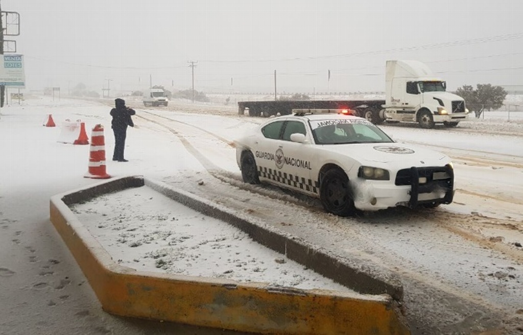 Imagen Cae nevada en el norte del país; implementan operativos en carreteras
