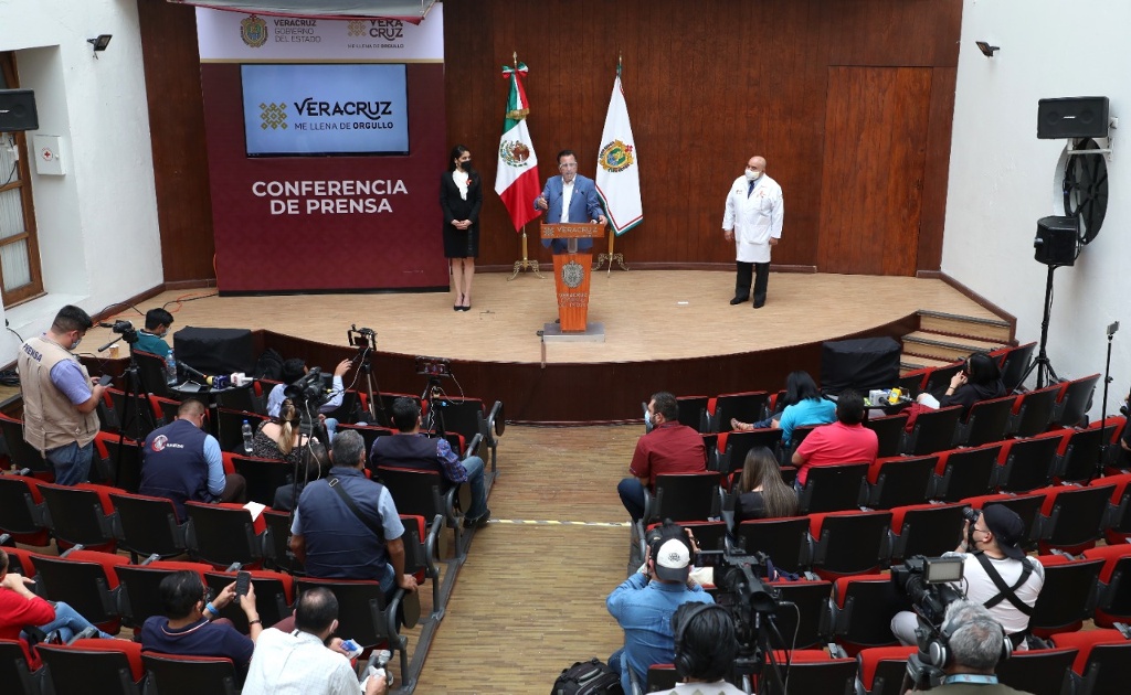 Imagen Hospital de Alta Especialidad de Veracruz cuenta con quirófano inteligente: Gobernador