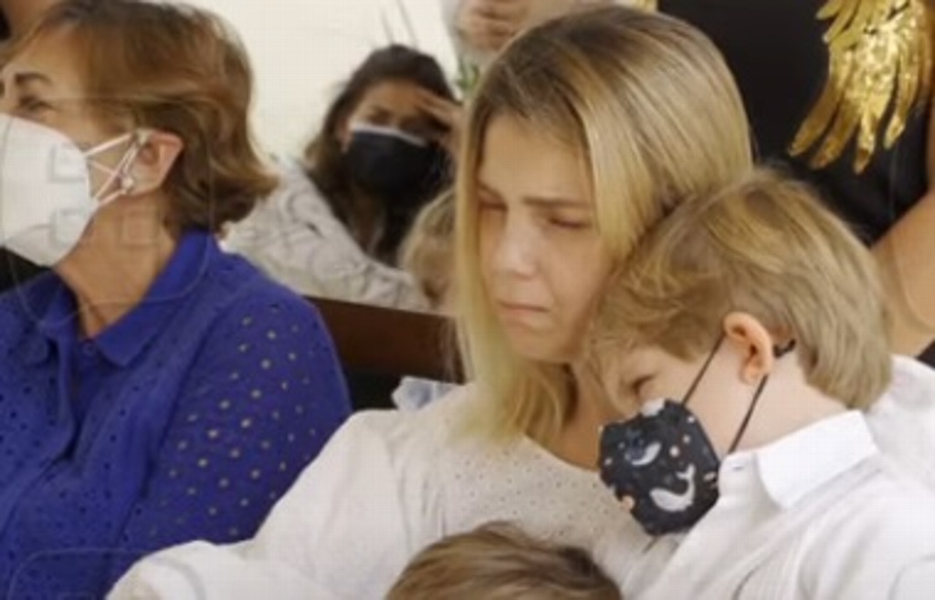 Imagen Conductora Gaby Crassus pierde por COVID-19 a esposo, madre y suegro en menos de 3 meses