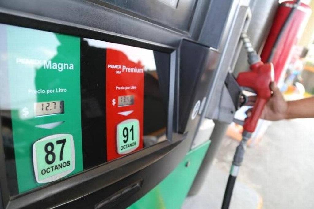 Imagen Explican qué debe ocurrir para que baje el costo de la gasolina 