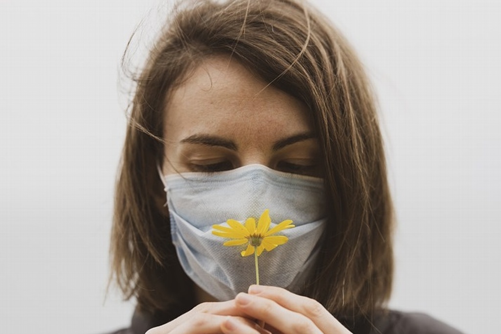 Imagen Estudio revela cuánto tiempo puede durar la pérdida del olfato y del gusto por COVID-19