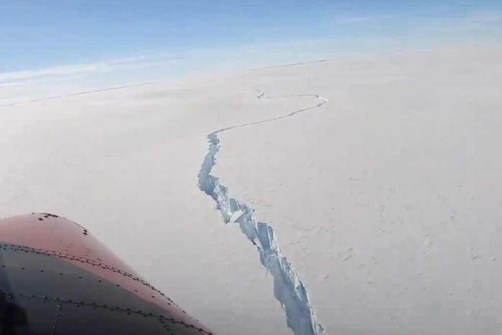 Imagen Se desprende de la Antártida iceberg gigante del tamaño del área metropolitana de Londres