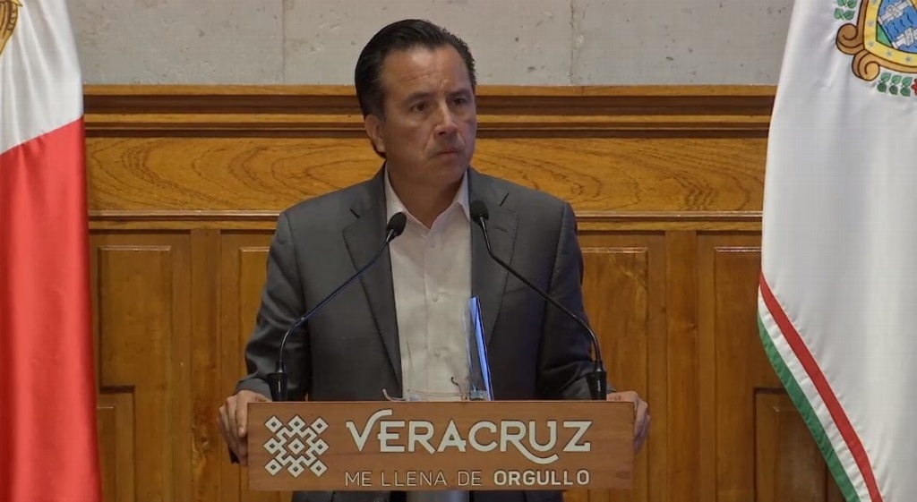 Imagen Gobernador de Veracruz pide a alcaldes elecciones limpias; 