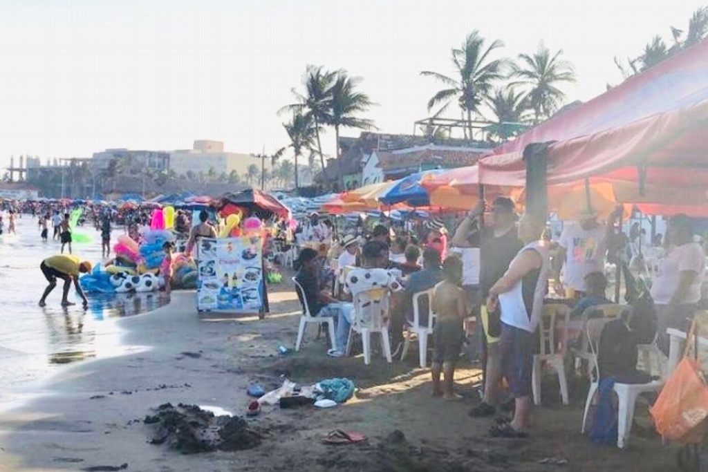 Imagen Gobierno federal no ha querido limitar acceso a playas en Veracruz: Fernando Yunes