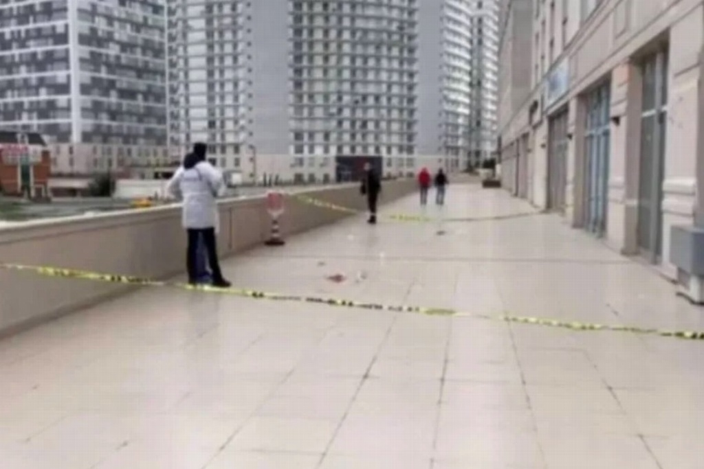 Imagen Adolescente muere tras caer desde el piso 12 de un edificio; intentó 