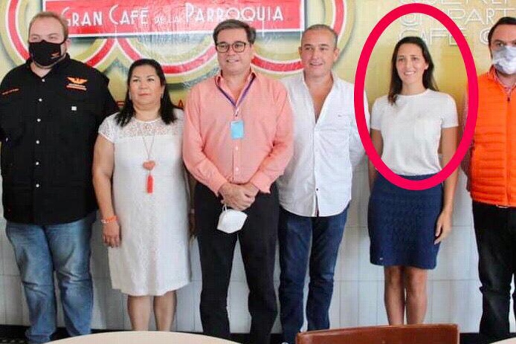 Imagen Prima de Loret de Mola es precandidata a suplente de la alcaldía en Boca del Río 
