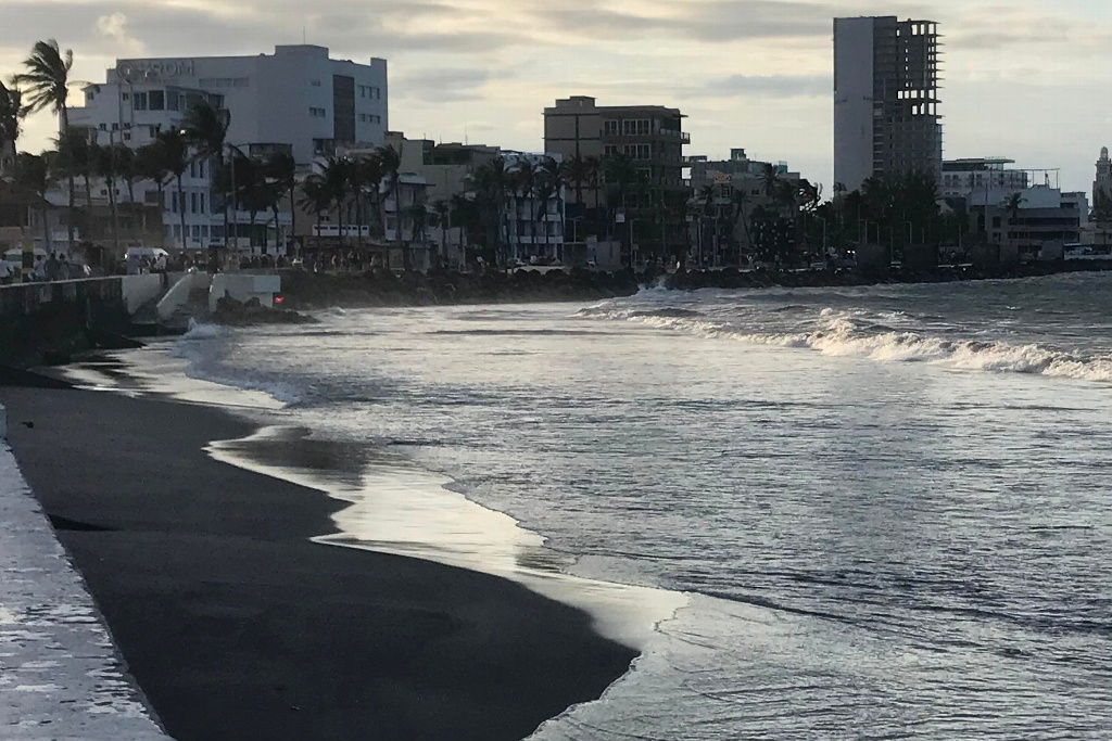 Imagen Así se percibió como el mar se comió playa Regatas