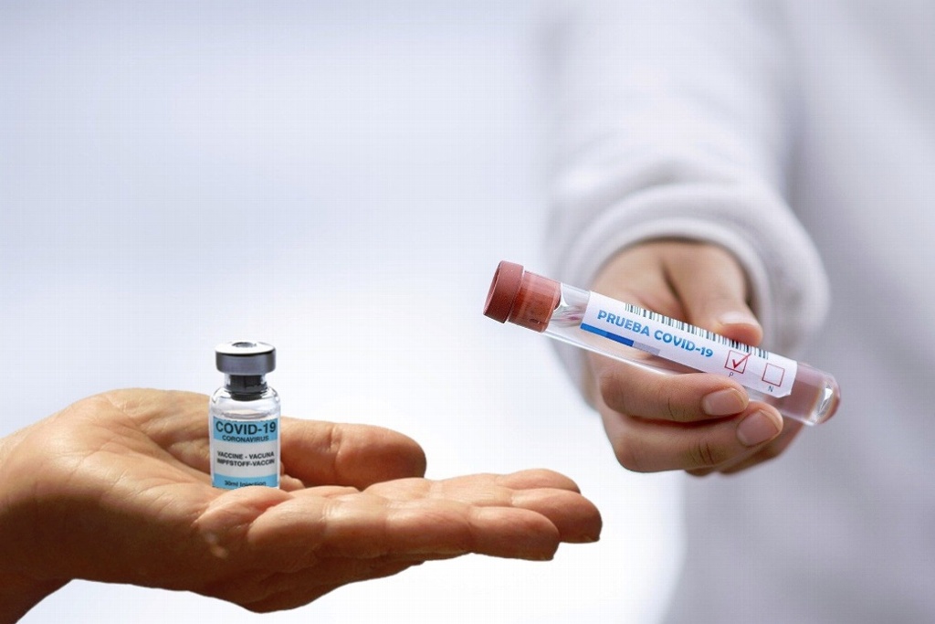 Imagen Variante sudafricana de COVID-19 puede “atravesar” vacuna de Pfizer, señala estudio