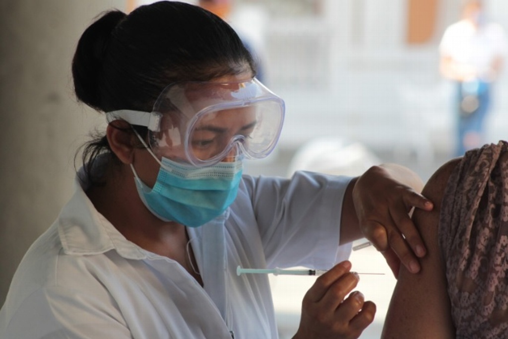 Imagen Cambian cuatro módulos de vacunación en el municipio de Veracruz