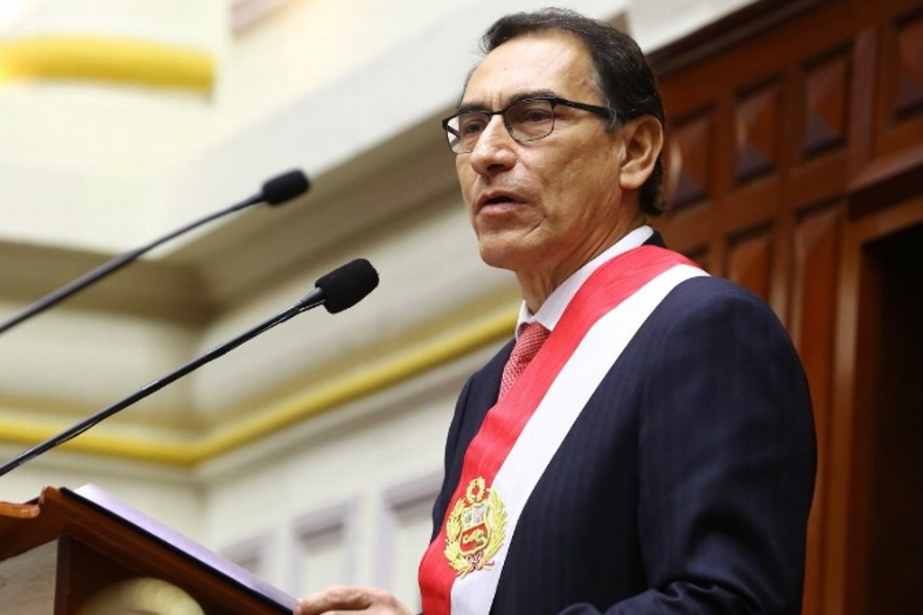 Imagen Congreso de Perú inhabilita por 10 años a Martín Vizcarra, expresidente de Perú