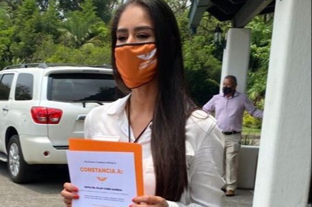 Imagen Sofia Yunes se registró como candidata a la diputación por el distrito 17