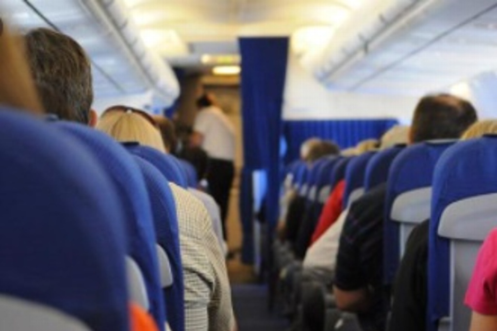 Imagen A punto de desplomarse, avión procedente de CdMx a Minatitlán, Veracruz   