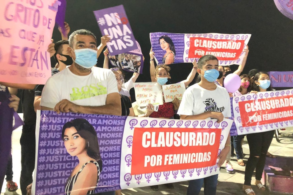 Imagen La risa del papá de Marlon es una burla: familia de Monse 