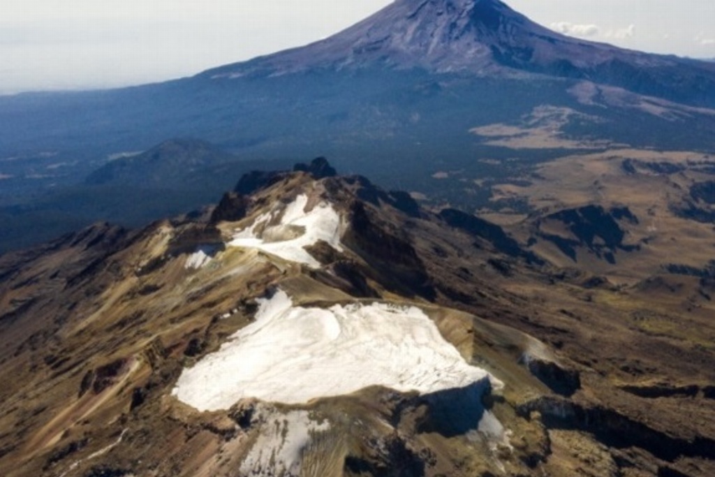 Imagen Glaciares del Iztaccíhuatl y Pico de Orizaba, a punto de extinguirse como el Ayoloco
