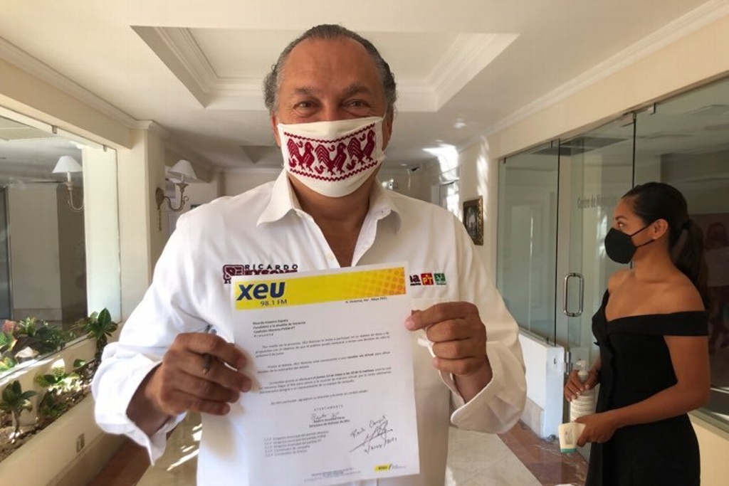 Imagen Ricardo Exsome, candidato a la alcaldía por Veracruz confirma participación en debate de XEU