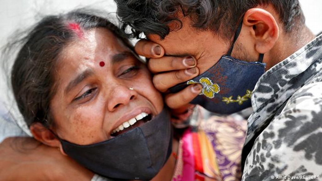 Imagen India rompe récord mundial de muertes por COVID-19