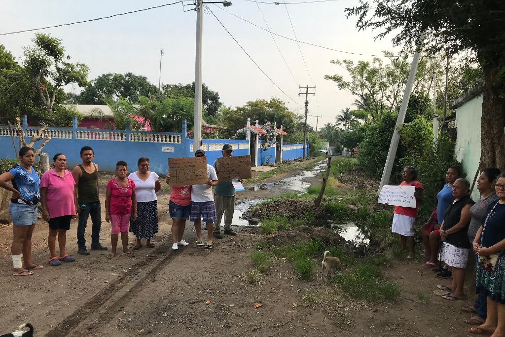 Imagen Denuncian mega fuga de agua potable en Paso del Toro, municipio de Medellín