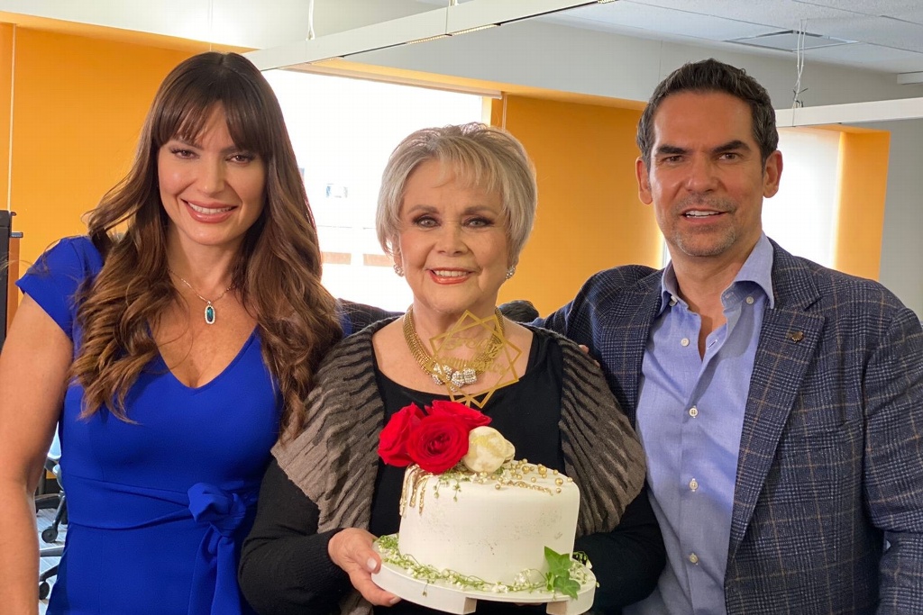 Imagen Festejan el cumpleaños de la actriz Norma Herrera
