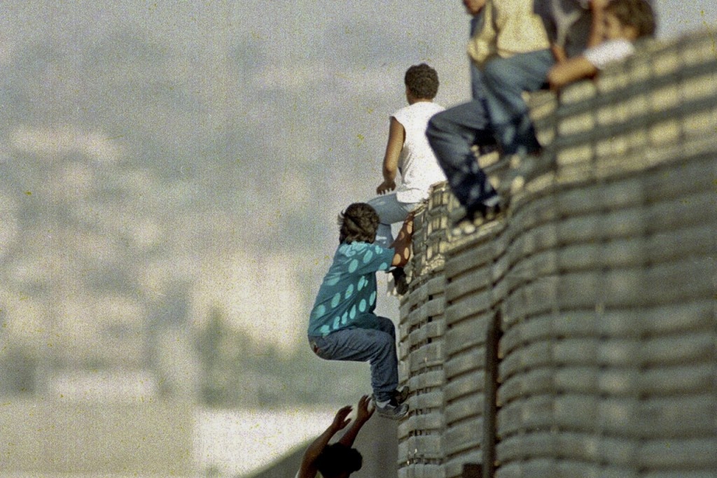 Imagen Anuncia gobernador de Texas construcción de muro en frontera con México