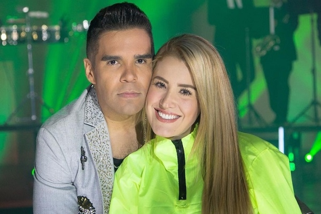 Imagen Emir Pabón y su esposa embarazada sufren aparatoso accidente (+foto)