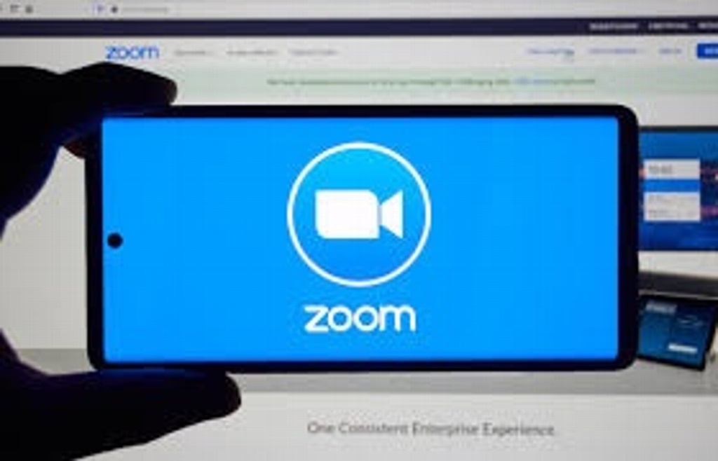 Imagen Zoom lanza teléfono de escritorio para hacer videollamadas