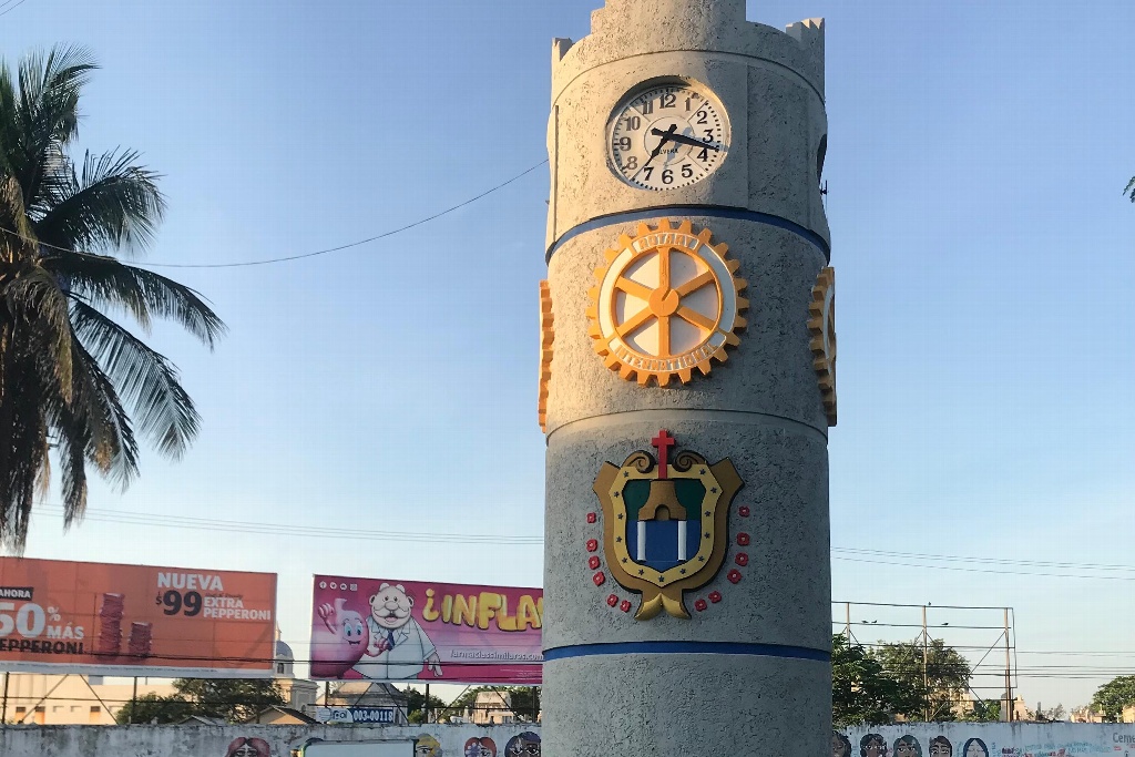 Imagen Ya funciona el reloj de Diaz Mirón en Veracruz; fue rehabilitado 