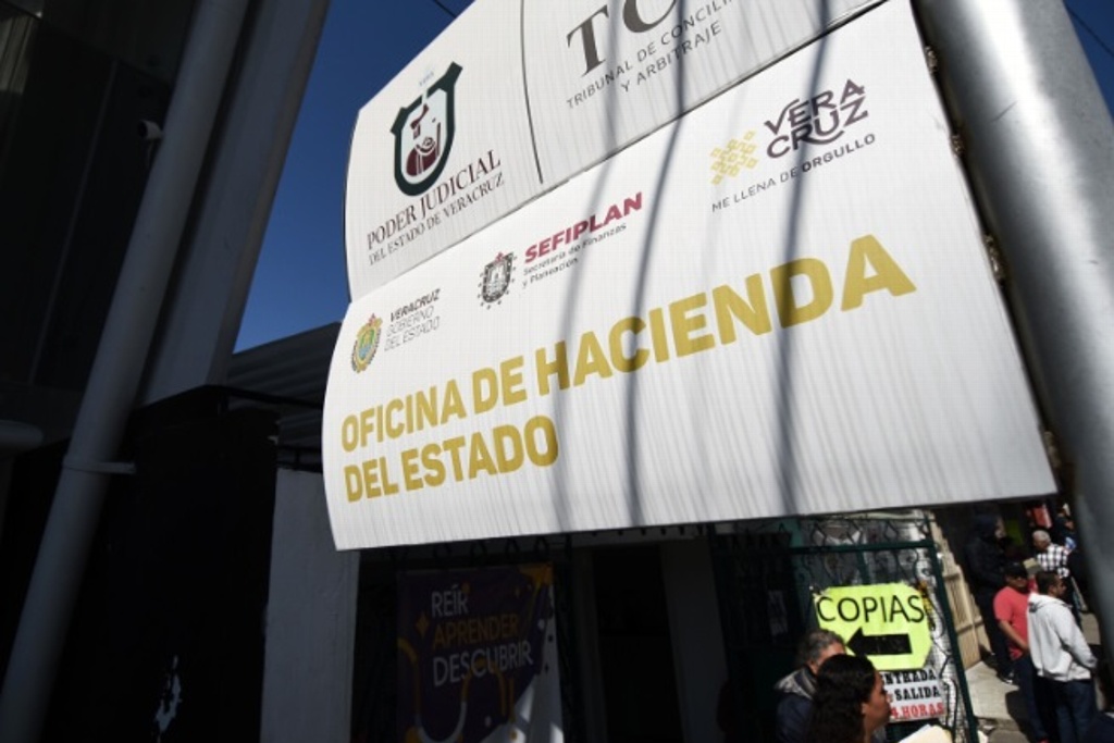 Imagen 'Sí hay una red de corrupción' en Oficinas de Hacienda de Veracruz, reconoce Sefiplan