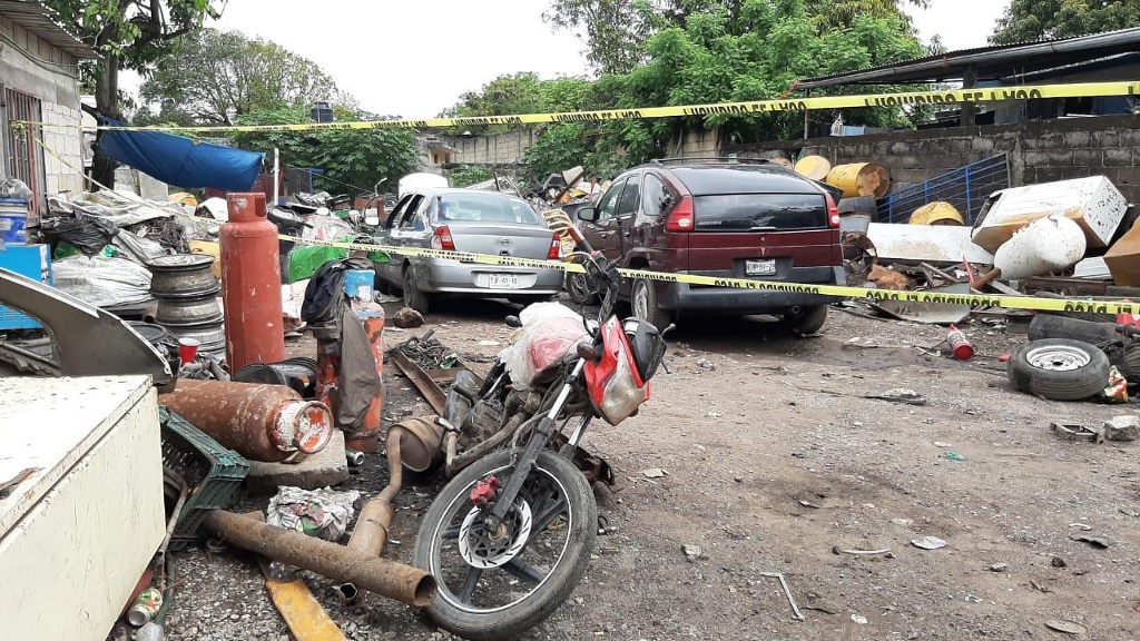 Imagen Vecinos de la Valente Díaz piden a autoridades sacar las chatarreras de la colonia, temen más accidentes