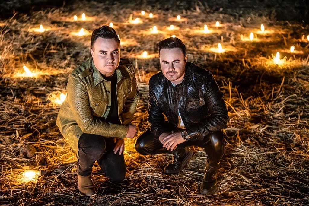 Imagen Río Roma le entra al regional mexicano y estrena canción con Calibre 50 