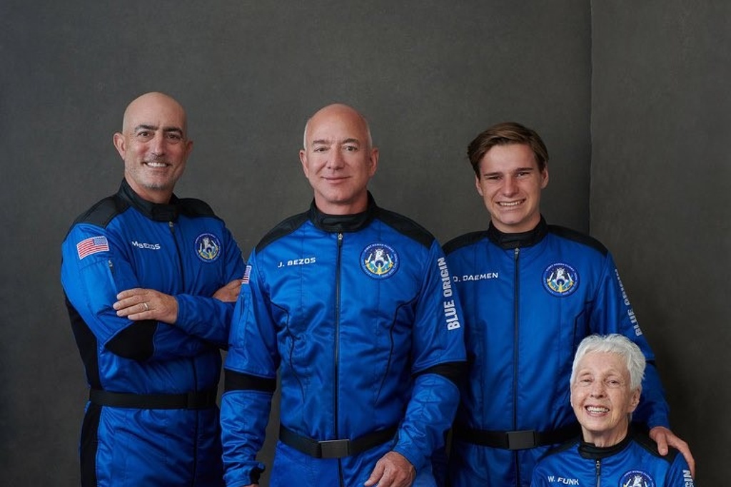 Imagen Jeff Bezos vuela al espacio en el cohete New Shepard (+video)